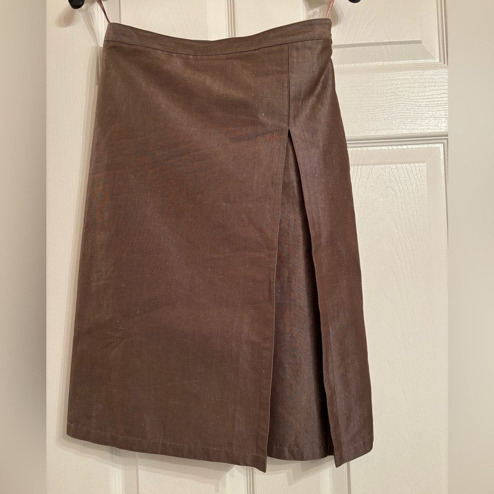 Calvin Klein brown skirt with a hint of shimmer. Size 4.